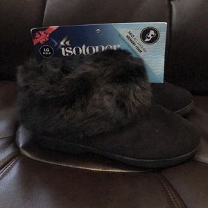 NWT isotoner house slippers